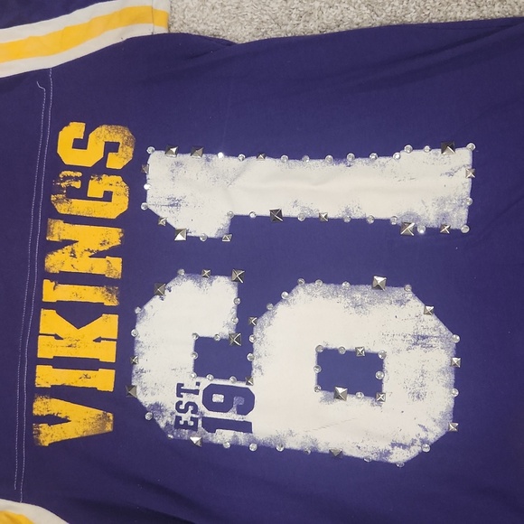 Victoria Secret NFL PINK Studded Viking's 3/4 Sleeve Tshirt - Picture 2 of 5